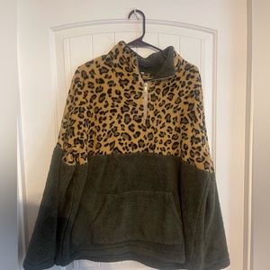 leopard print/green sherpa